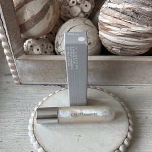 r.e.m. beauty Jelly Sandals Plumping Gloss